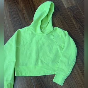 Lululemon Crop sweatshirt hoodie!!